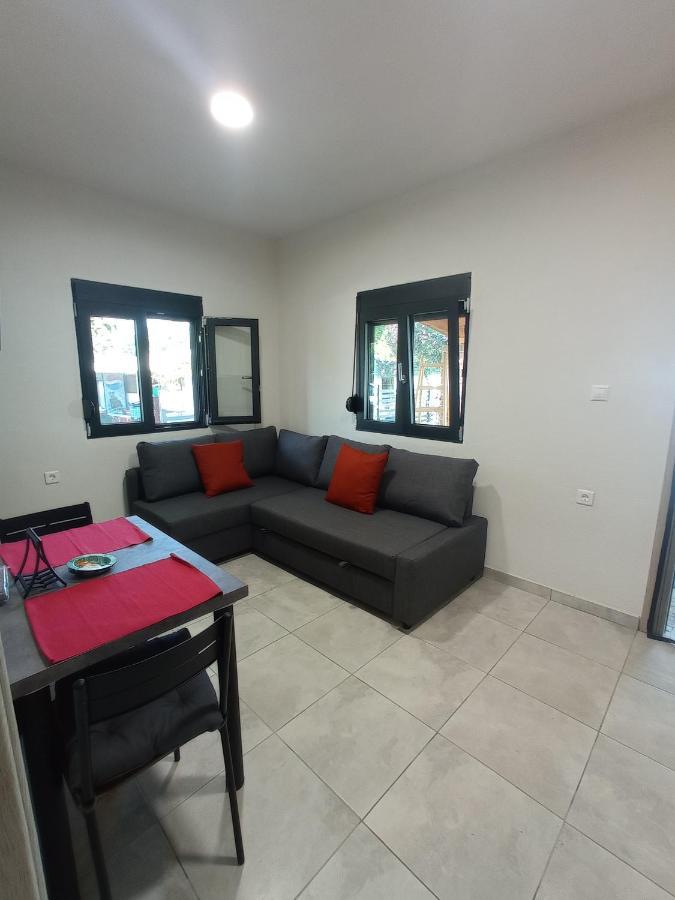 ניאה פלאגיה Nikos & Patras Houses מראה חיצוני תמונה