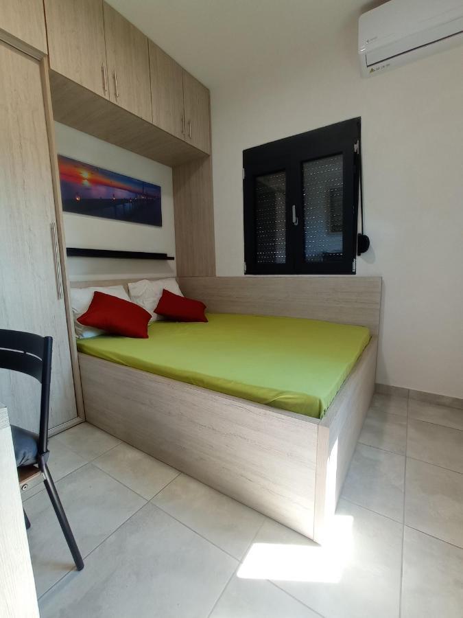 ניאה פלאגיה Nikos & Patras Houses מראה חיצוני תמונה