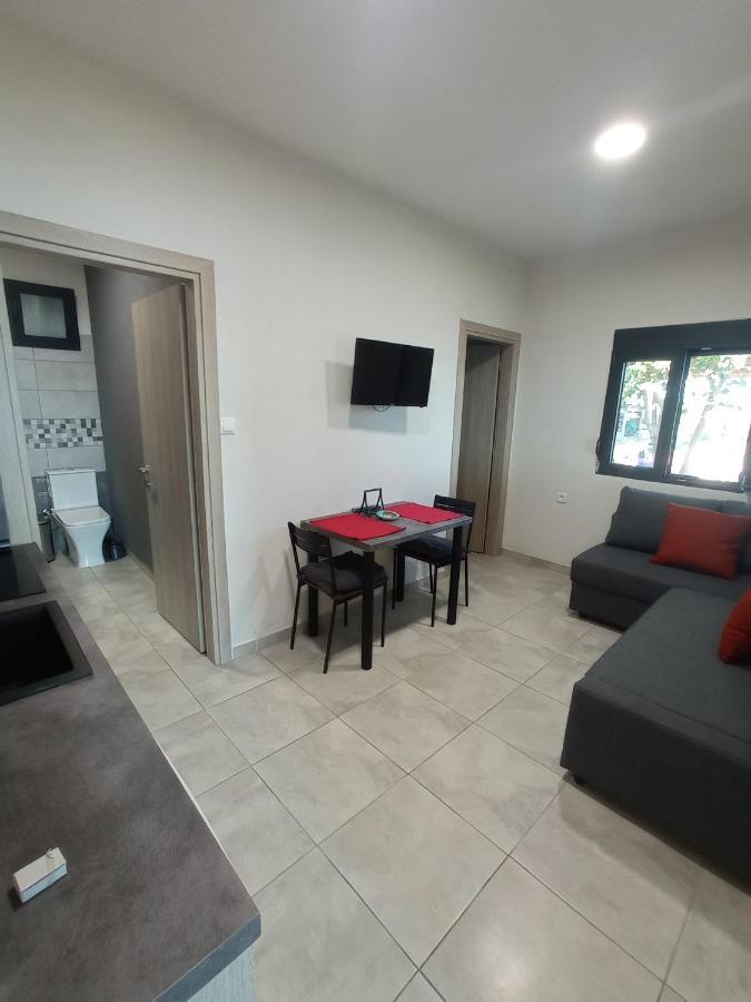 ניאה פלאגיה Nikos & Patras Houses מראה חיצוני תמונה