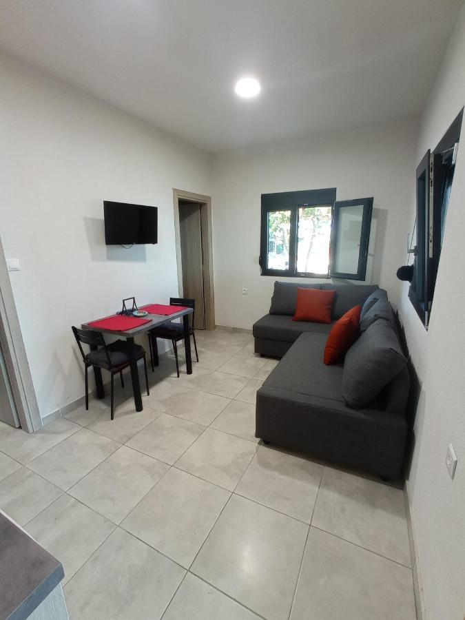 ניאה פלאגיה Nikos & Patras Houses מראה חיצוני תמונה